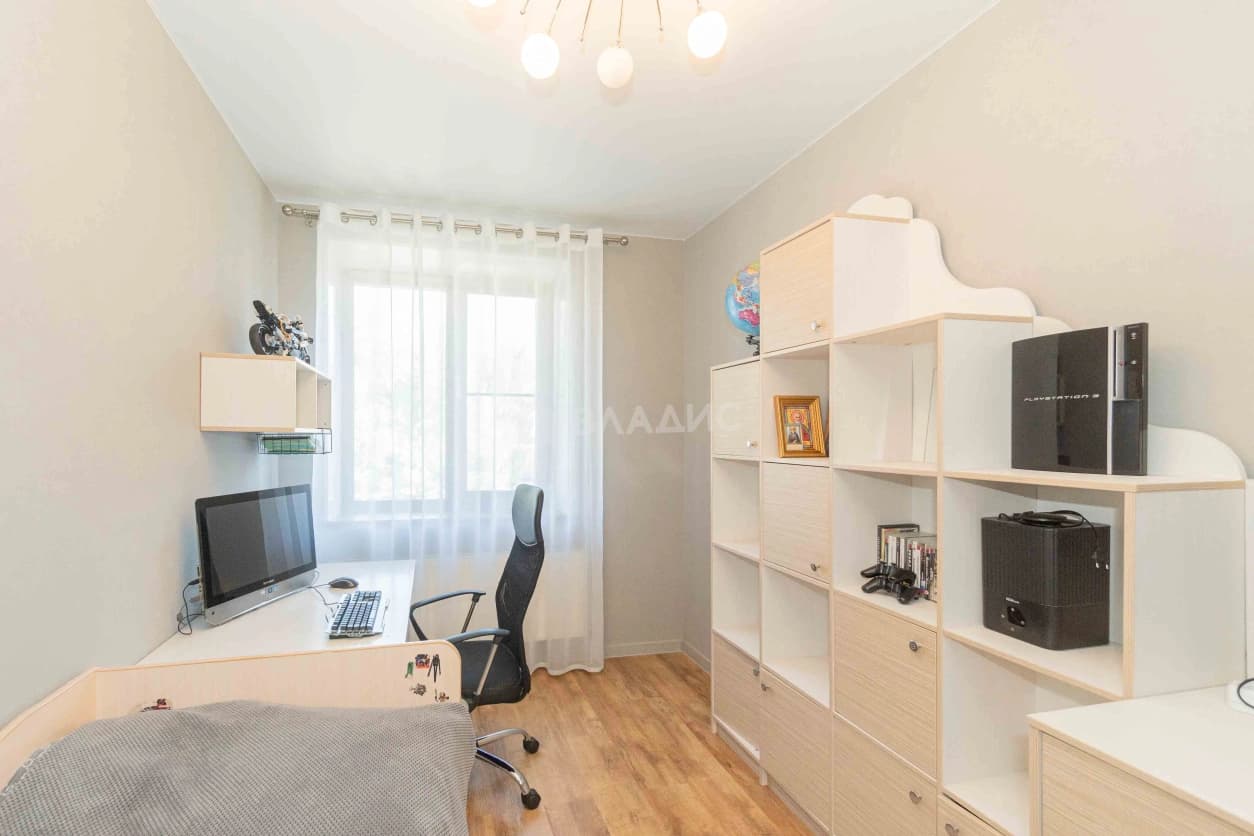 Photo 11