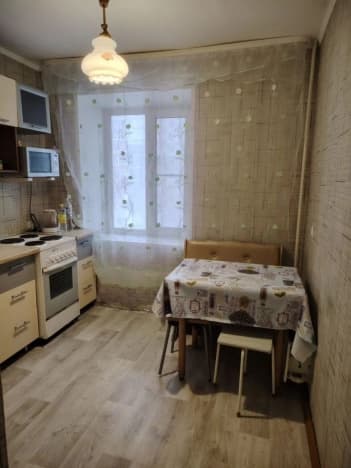 Снять однокомнатную квартиру на улице Строителей в Тобольске. Вариант № 1388628, 1, площадь - квм, цена 30000 рублей