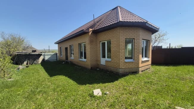 Купить дом в Микрорайоне Дубровка, Дубовское сельское поселение в Белгородской области. Вариант № 2164268, 0, площадь - квм, цена 3500000 рублей