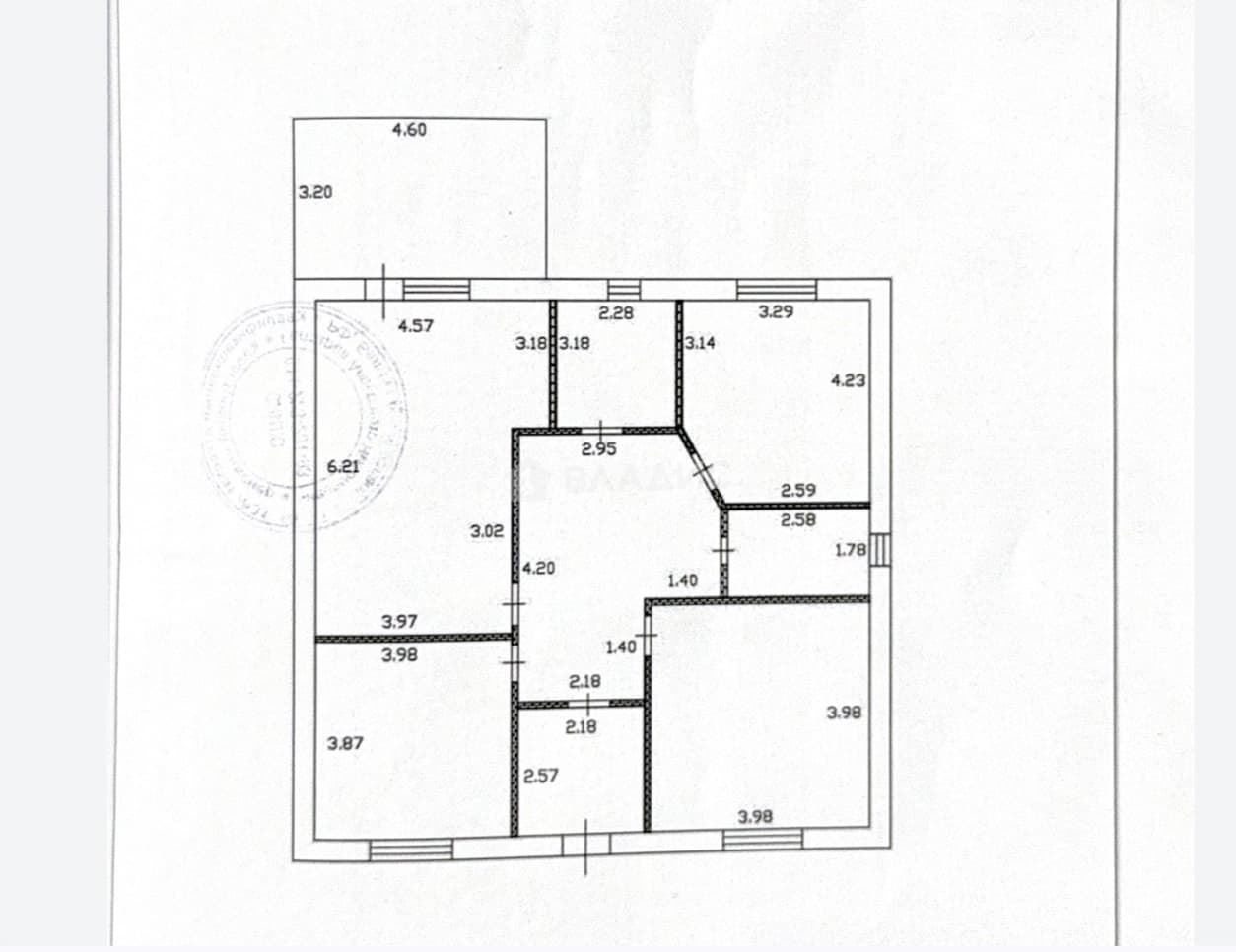Photo 10