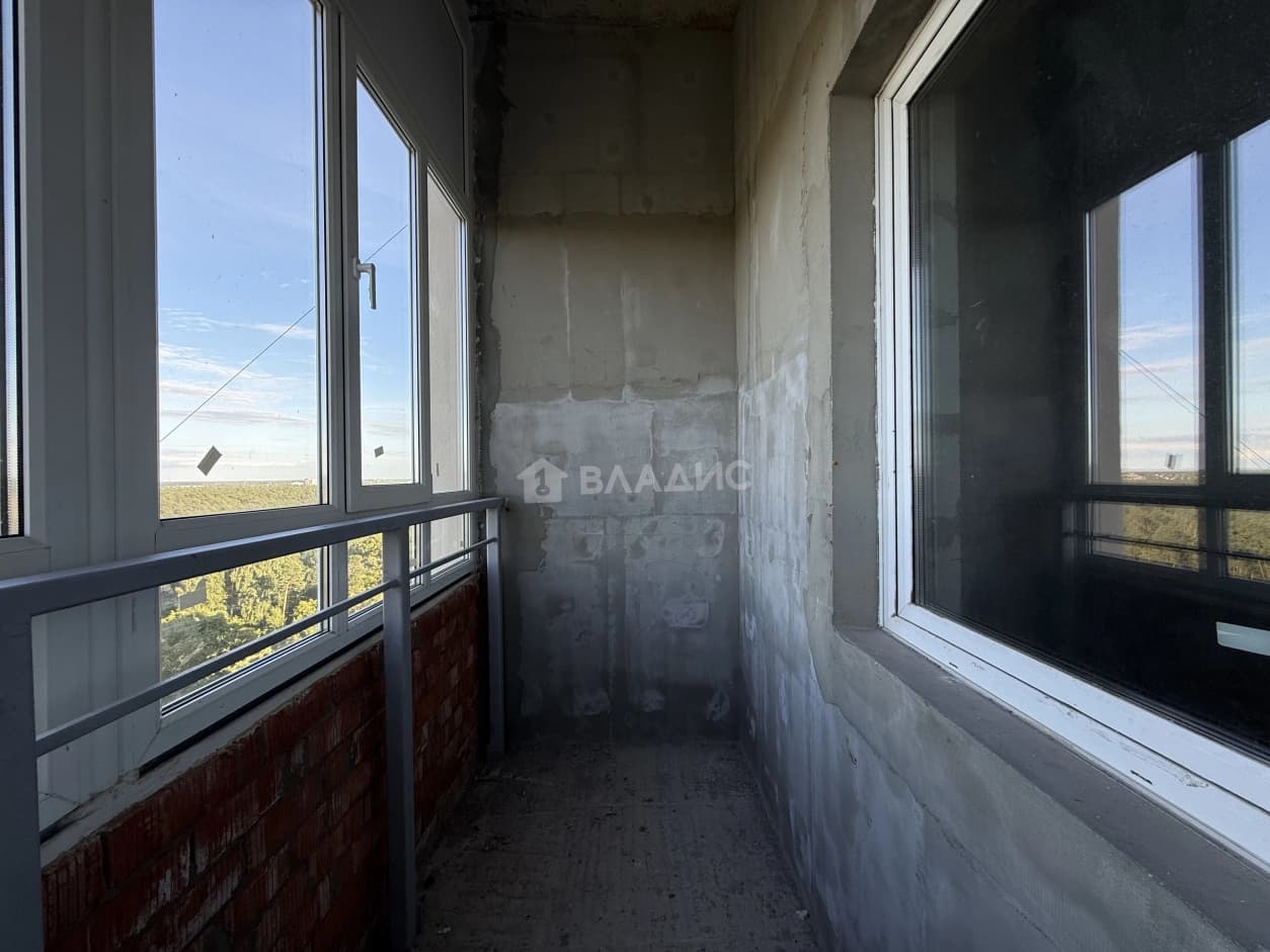 Photo 12