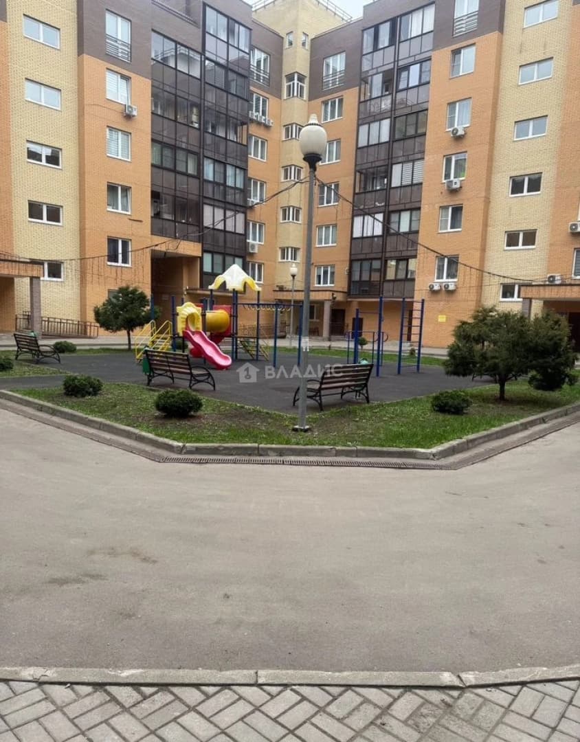 Photo 12
