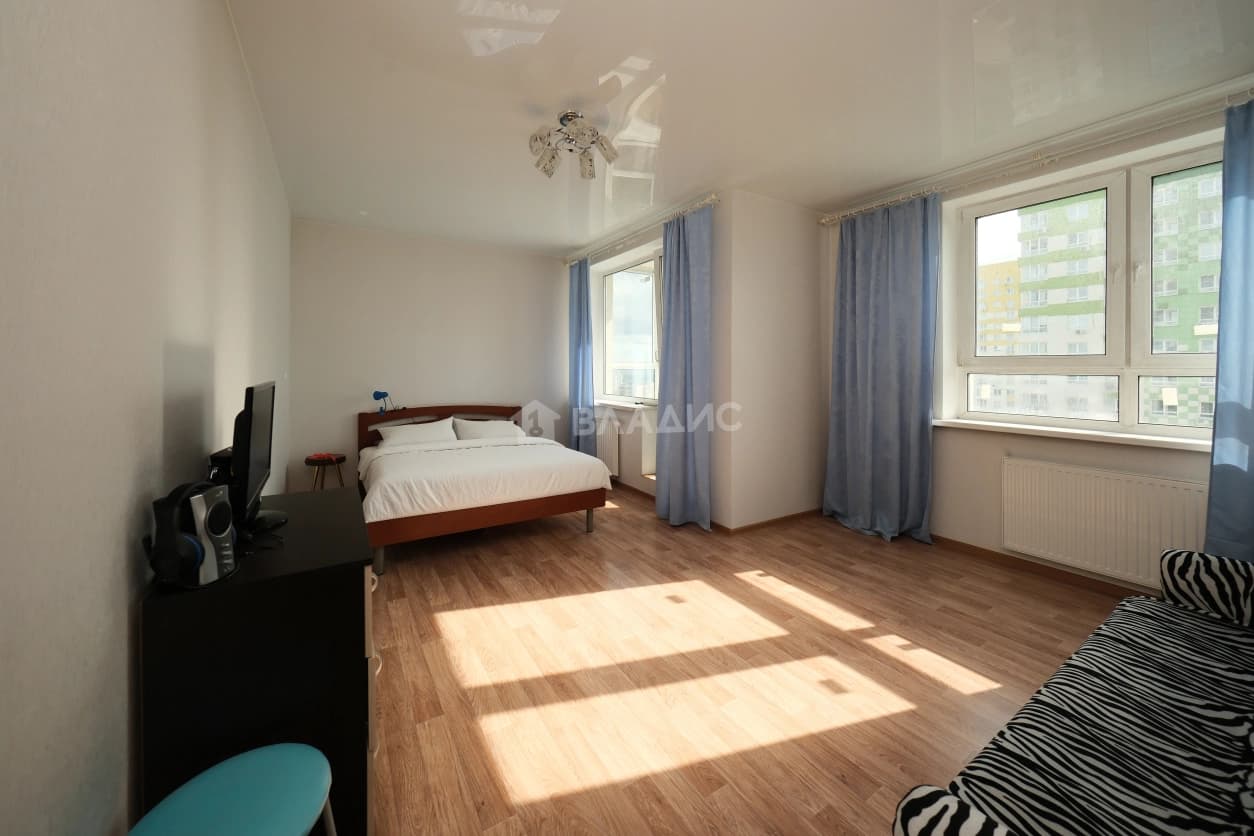 Photo 1
