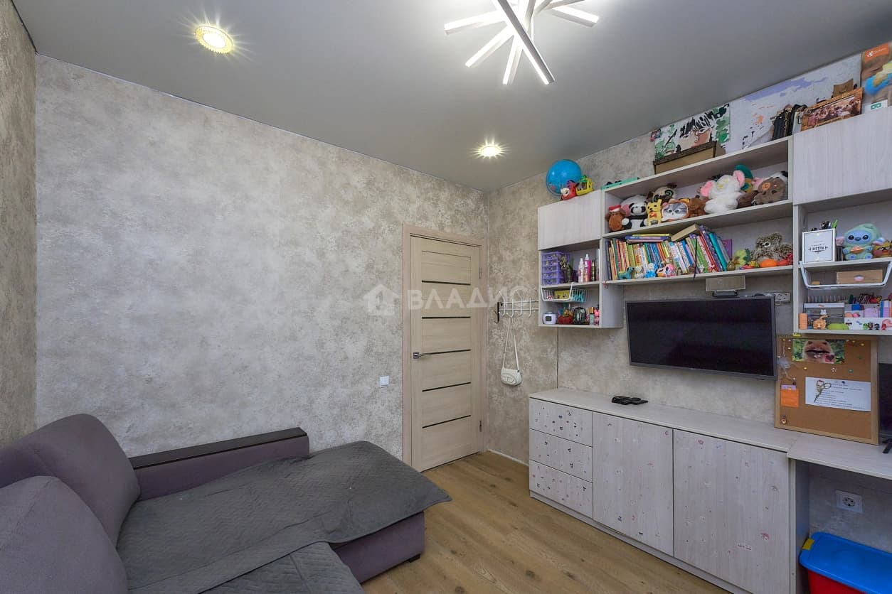 Photo 8