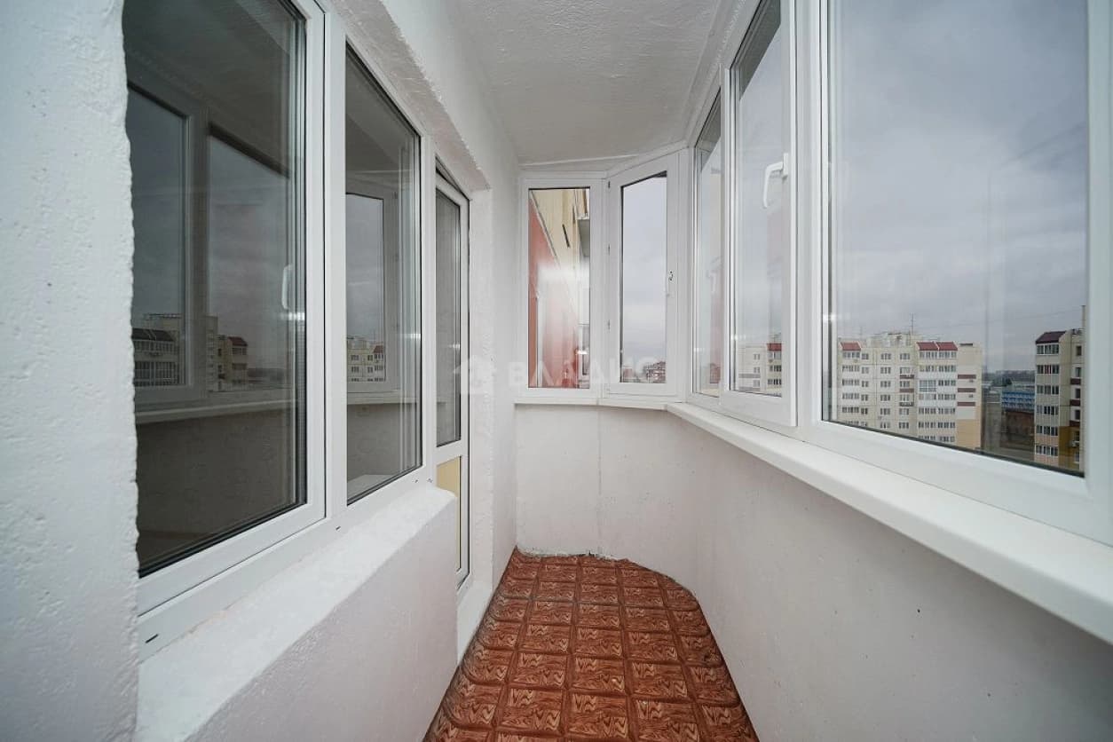 Photo 10