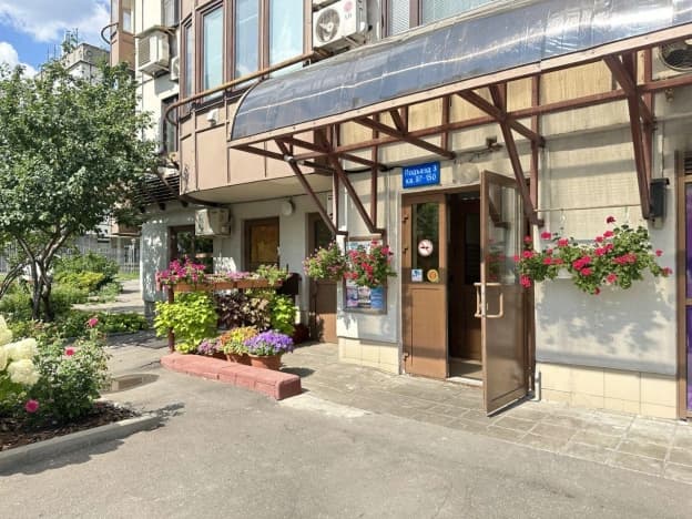 Купить двухкомнатную квартиру на вторичке у метро Улица Скобелевская в Москве. Вариант № 2322875, 1, площадь - квм, цена 45000000 рублей