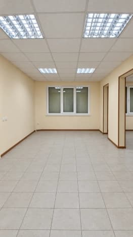 Купить квартиру на 1 этаже на вторичке в Новотроицке. Вариант № 2370853, 0, площадь - квм, цена 4500000 рублей
