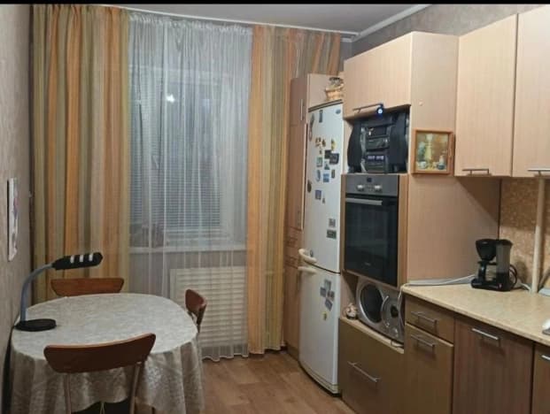 Купить трехкомнатную квартиру до 15 млн в Стерлитамаке. Вариант № 2371538, 1, площадь - квм, цена 5850000 рублей