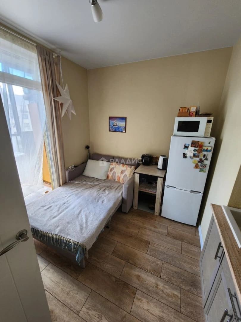 Photo 8