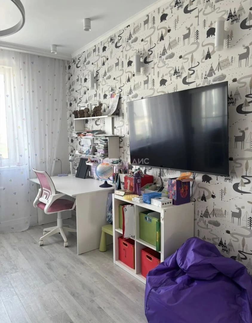 Photo 8
