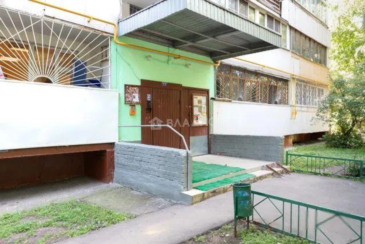 Photo 10