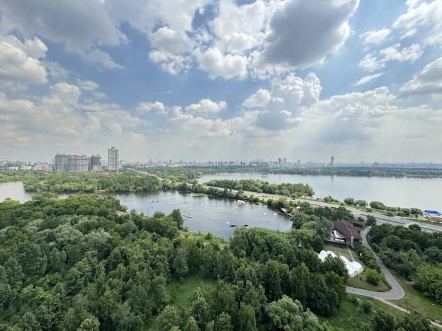 Купить четырехкомнатную квартиру на вторичке в районе Строгино в Москве. Вариант № 2164412, 0, площадь - квм, цена 99000000 рублей