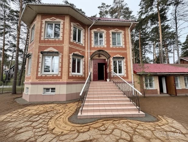 Купить дом в Посёлоке Озёрном в Новосибирском районе на улице Офицерская , КП Ключевой в Новосибирской области. Вариант № 2271604, 0, площадь - квм, цена 18500000 рублей