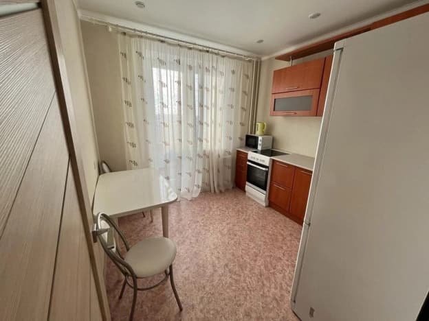 Снять квартиру площадью до 60 кв.м в Тобольске. Вариант № 2361875, 0, площадь - квм, цена 23000 рублей