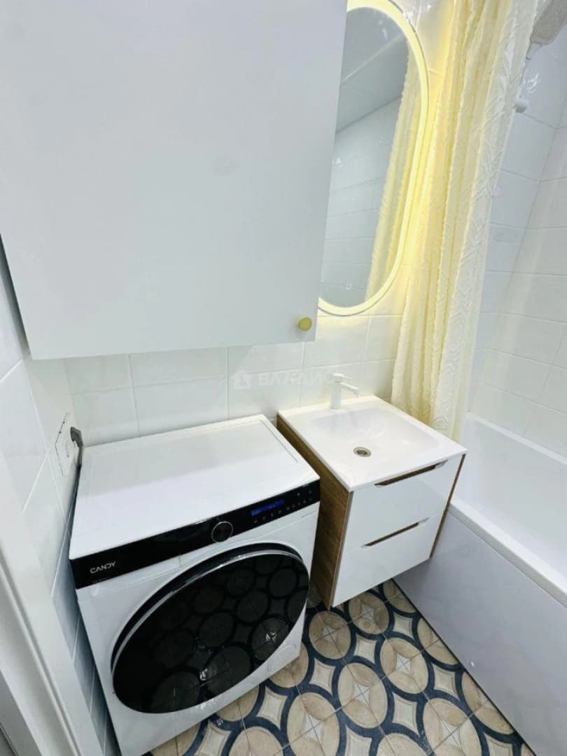 Photo 10