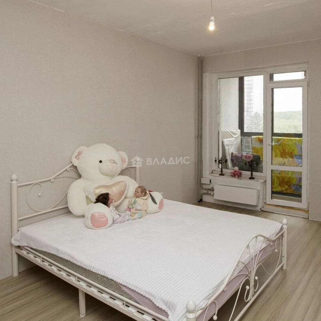 Photo 6