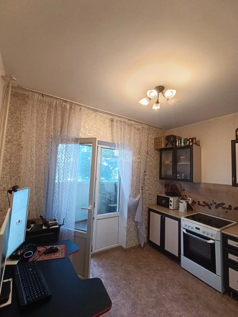 Photo 10