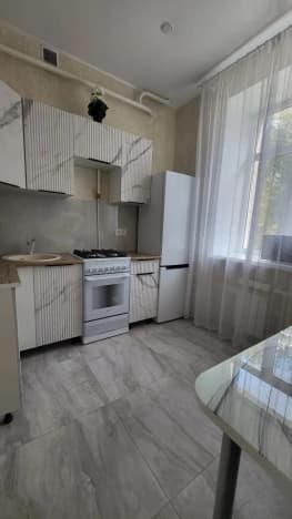 Купить квартиру на 1 этаже на вторичке в Новотроицке. Вариант № 2359047, 1, площадь - квм, цена 4490000 рублей