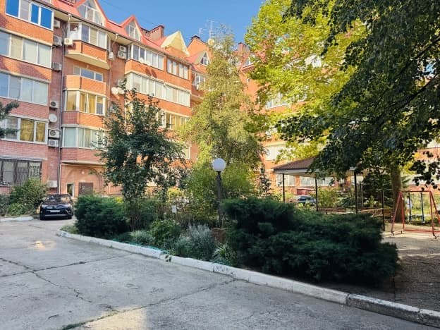 Купить трехкомнатную квартиру в Краснодарском крае. Вариант № 2324353, 1, площадь - квм, цена 16500000 рублей