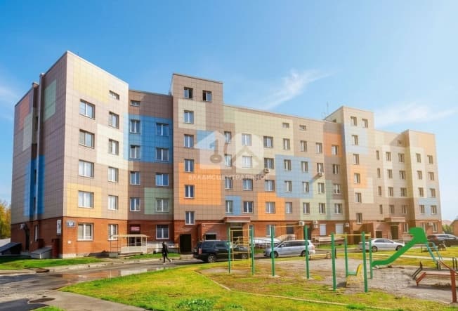 Купить двухкомнатную квартиру на улице Комсомольская в Новосибирске. Вариант № 2385370, 1, площадь - квм, цена 3800000 рублей