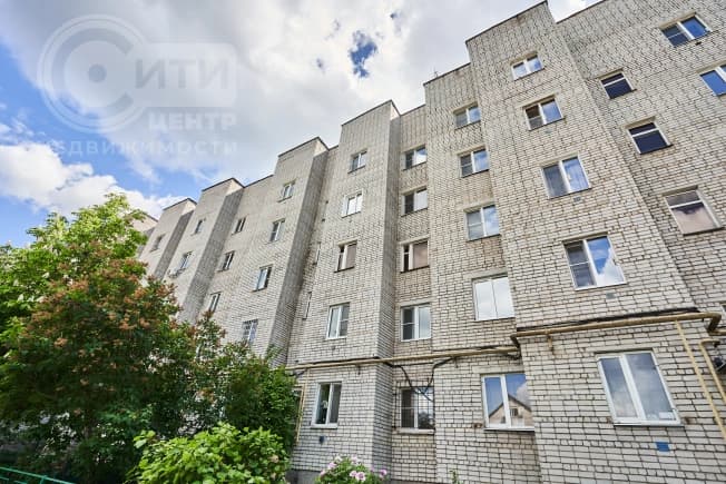 Купить трехкомнатную квартиру с ремонтом на вторичке на улице Хользунова в Воронеже. Вариант № 1597708, 1, площадь - квм, цена 6100000 рублей