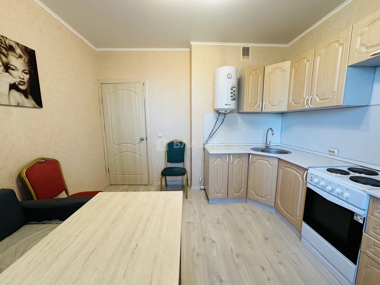 Photo 8