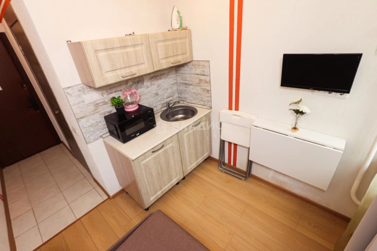 Photo 6