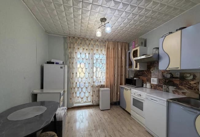 Купить квартиру с мебелью в Уссурийске. Вариант № 2353123, 0, площадь - квм, цена 6150000 рублей