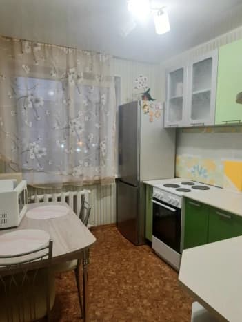Снять квартиру в Микрорайоне 7-й, Тобольск в Тобольске. Вариант № 1262723, 1, площадь - квм, цена 35000 рублей