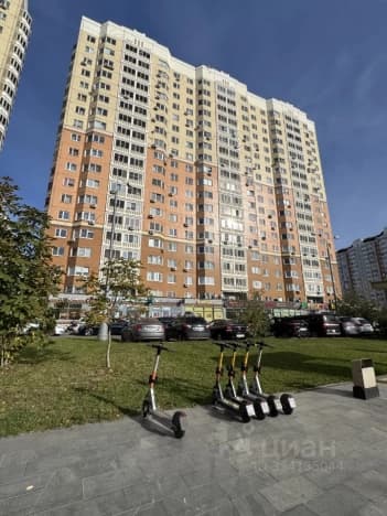 Купить трехкомнатную квартиру с ремонтом в Микрорайоне Люберецкие Поля, район Некрасовка в Москве. Вариант № 2369129, 0, площадь - квм, цена 17900000 рублей