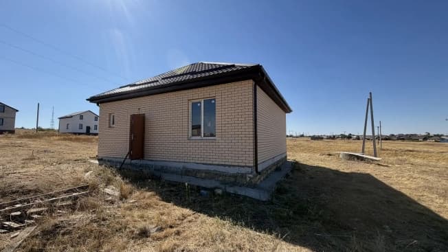 Купить дом на улице Сергия Радонежского в Элисте. Вариант № 2308127, 1, площадь - квм, цена 4255000 рублей