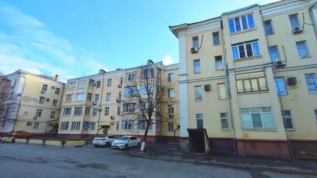 Купить трехкомнатную квартиру на вторичке в Микрорайоне Военвед в Ростове-на-Дону. Вариант № 1915139, 0, площадь - квм, цена 10500000 рублей