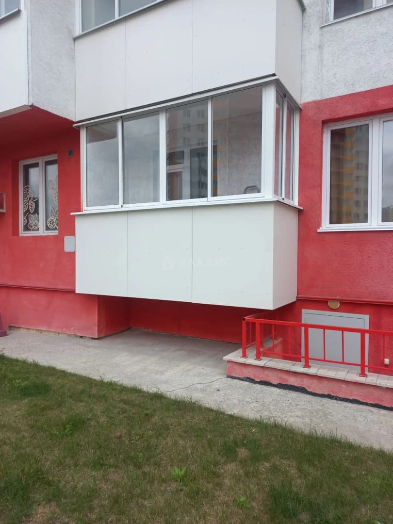 Photo 10