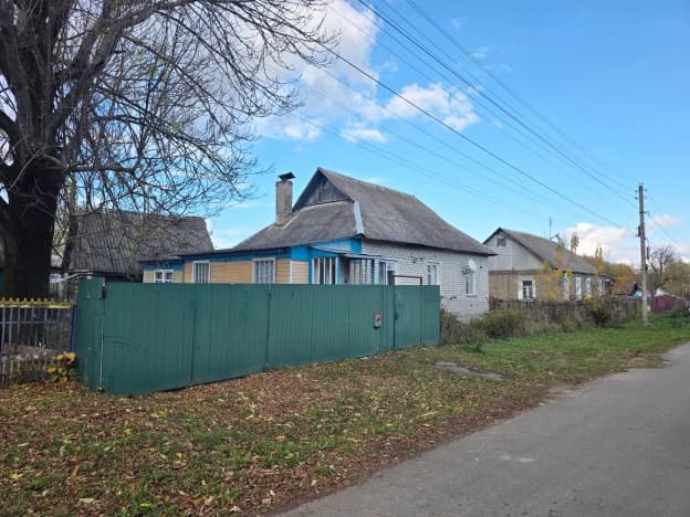 Купить дом в Брянской области. Вариант № 2242327, 1, площадь - квм, цена 1300000 рублей