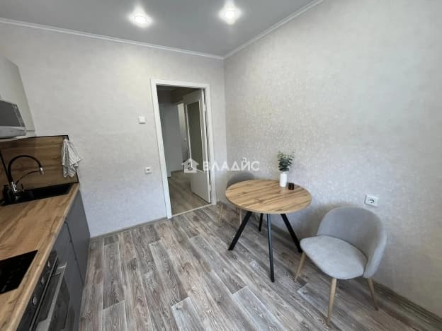 Купить квартиру на улице Знаменского в Тобольске. Вариант № 2390982, 1, площадь - квм, цена 4500000 рублей