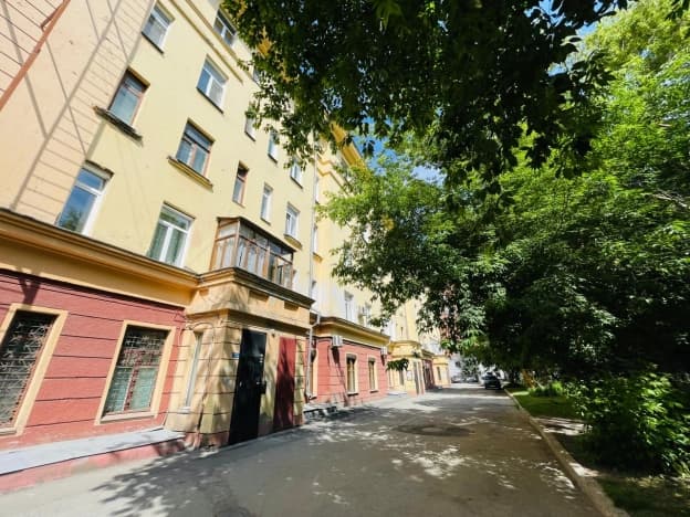 Снять офисы в районе Ленинский в Новосибирске. Вариант № 779788, 1, площадь - квм, цена 136610 рублей