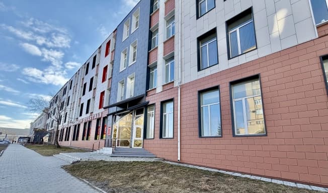 Снять коммерческую недвижимость в Омске. Вариант № 2028051, 1, площадь - квм, цена 300000 рублей