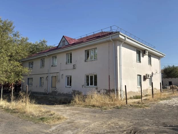 Купить трехкомнатную квартиру в селе Троицкое в Целинном районе на улице Будённого, село Троицкое в Республике Калмыкия. Вариант № 2387529, 0, площадь - квм, цена 1650000 рублей