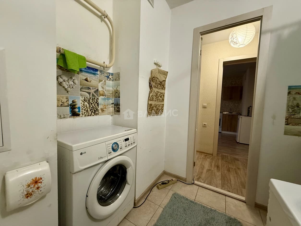 Photo 9