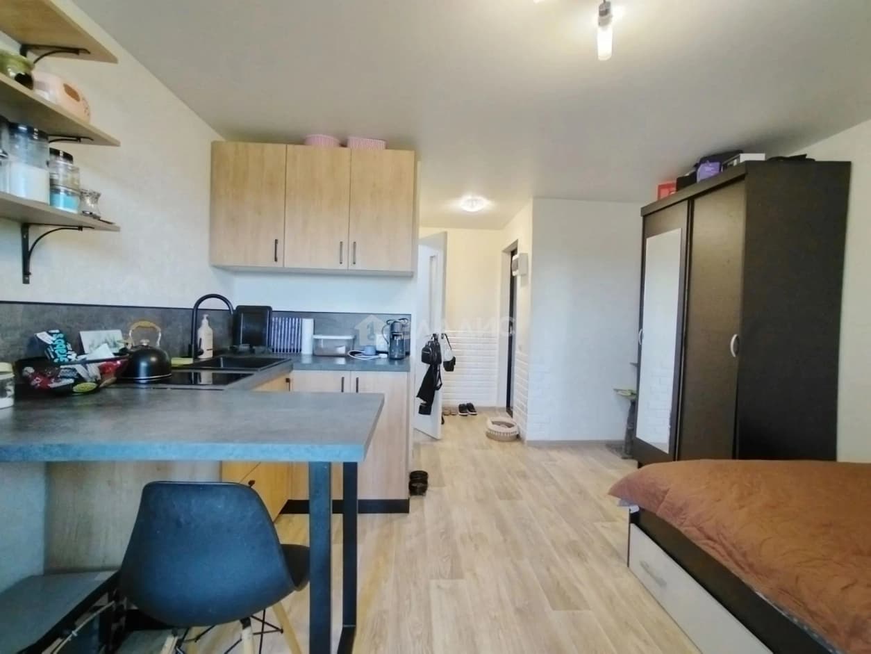 Photo 10