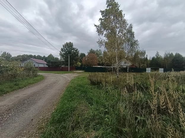 Купить земельный участок в селе Зюзино в Раменском Муниципальном Округе на улице Старая Слобода, село Зюзино в Московской области. Вариант № 2355568, 0, площадь - квм, цена 550000 рублей