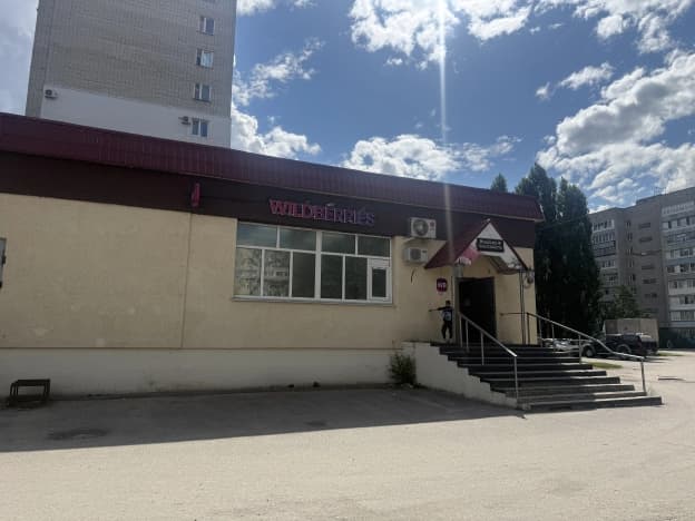 Купить коммерческую недвижимость свободного назначения в селе Засечное в Пензенском районе на улице Олимпийская , село Засечное в Пензенской области. Вариант № 2297941, 1, площадь - квм, цена 9800000 рублей