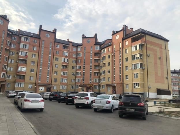 Купить трехкомнатную квартиру площадью 100 кв.м в Элисте. Вариант № 1973238, 0, площадь - квм, цена 8300000 рублей