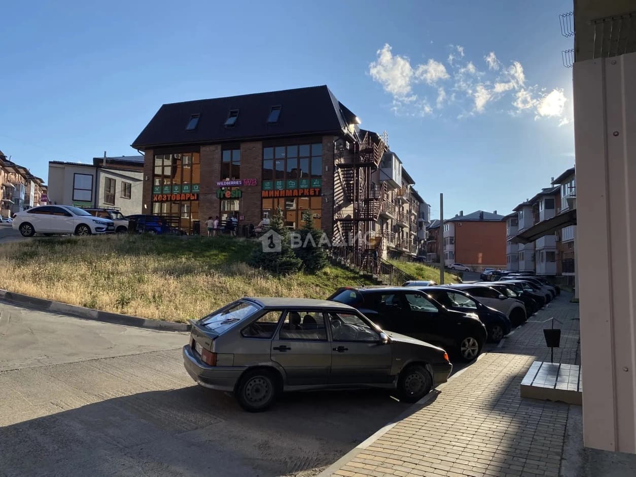 Photo 18