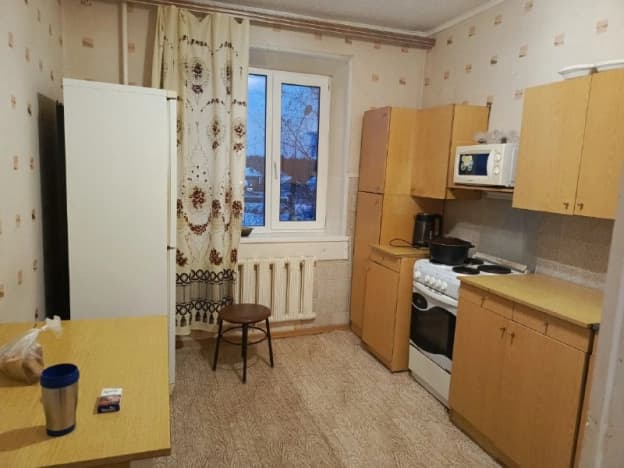Снять четырехкомнатную квартиру площадью до 60 кв.м в Тобольске. Вариант № 1965735, 1, площадь - квм, цена 45000 рублей
