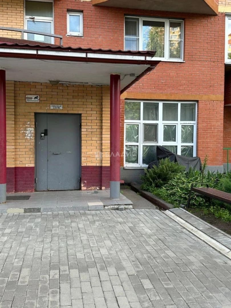 Photo 10