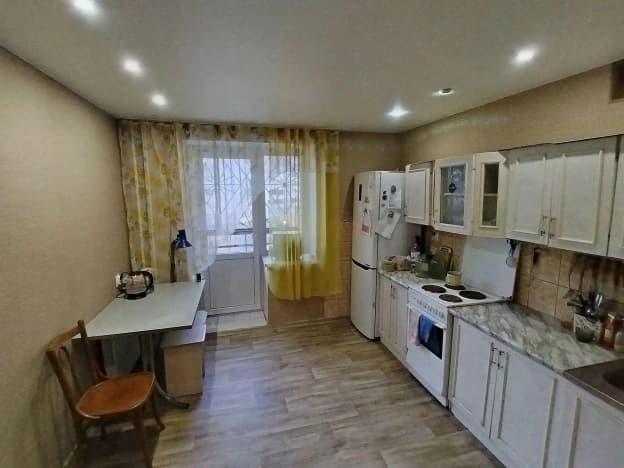 Купить трехкомнатную квартиру на улице Спартака в Кемерове. Вариант № 2390973, 0, площадь - квм, цена 8500000 рублей
