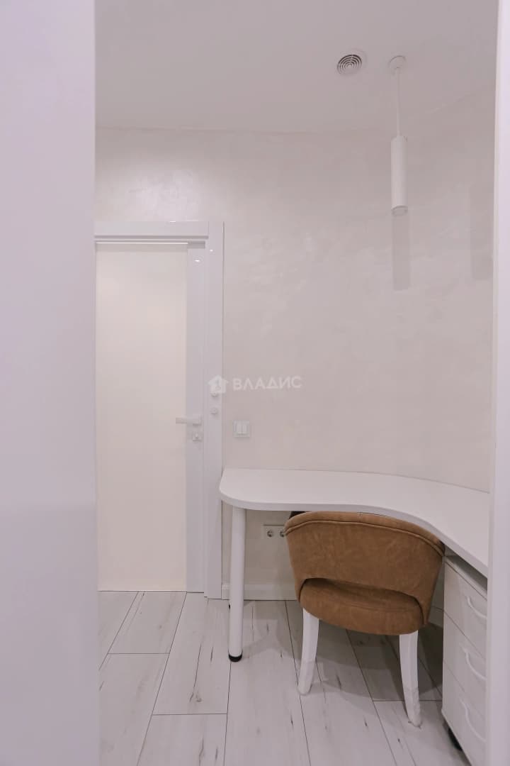 Photo 33