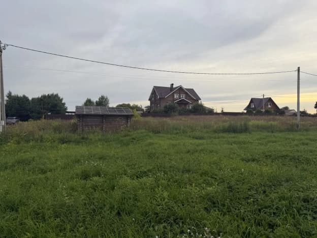 Купить земельный участок в Деревне Комлеве в Боровском районе на улице Заозёрная , деревня Комлево в Калужской области. Вариант № 2268321, 0, площадь - квм, цена 950000 рублей