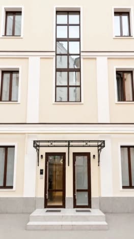 Купить квартиру на вторичке на улице 1-я Нововатутинская в Москве. Вариант № 2303850, 0, площадь - квм, цена 14000000 рублей